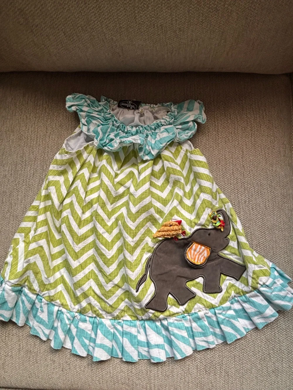 Mud Pie Green Chevron Bib with Elephant Applique